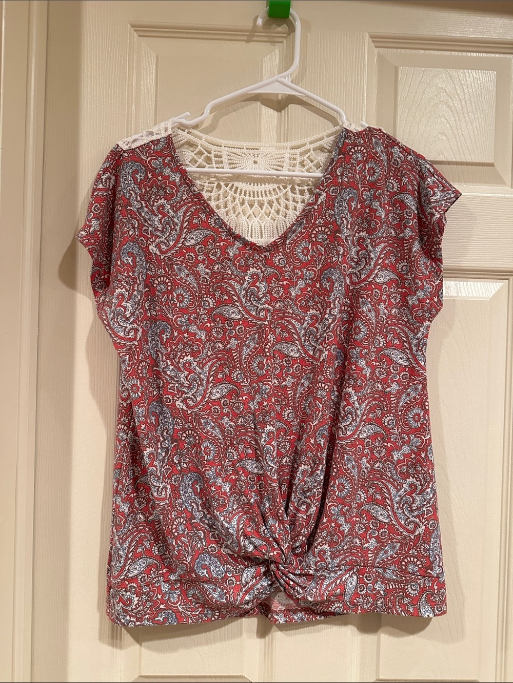 Cato Red Paisley Knot-Front Short Sleeve Top